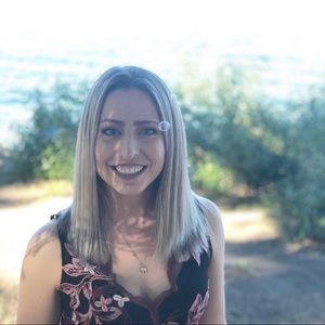 Meet your Posher, Maria